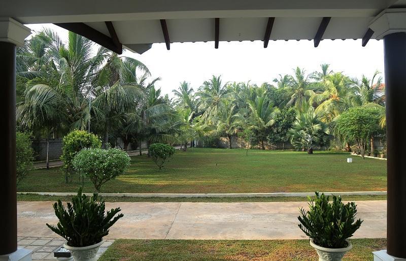Grand Hilton Hotel Negombo Exterior photo
